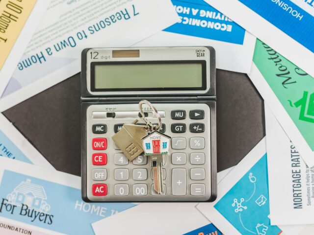 Mortgage Loan in Springfield, VA: Fixed vs Adjustable Rate Explained